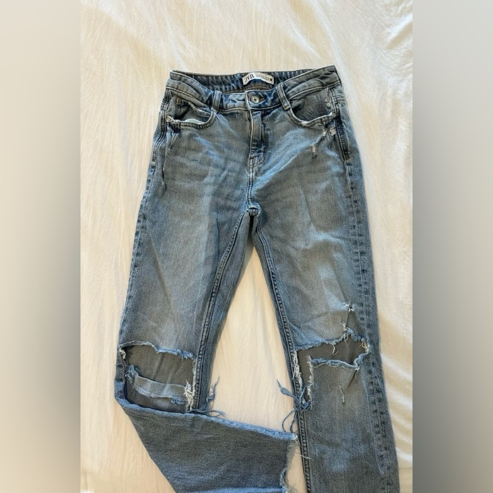 Zara ripped mom jeans